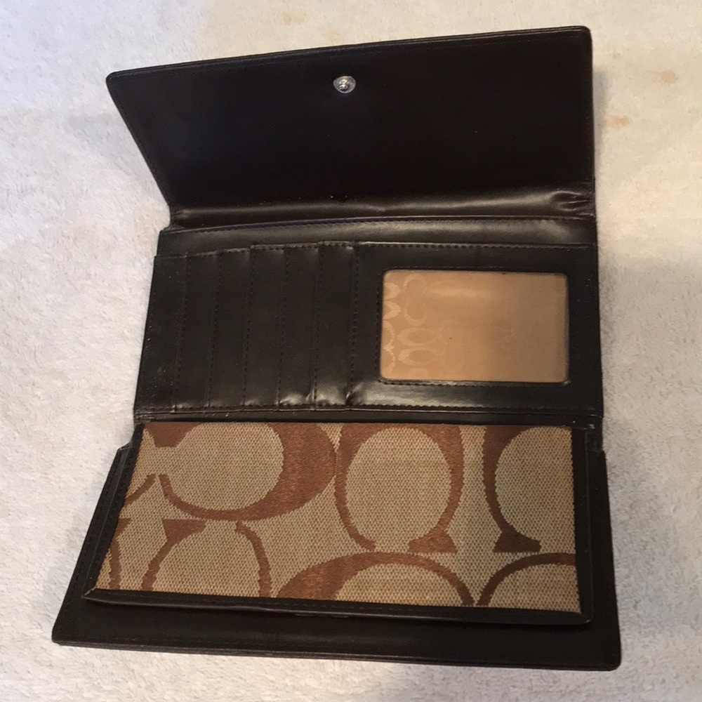 Coach Wallet - Picture 3 of 6